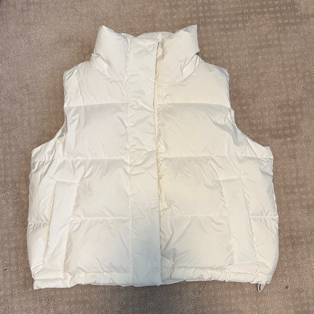 Lululemon White Puffer Vest - Size 6